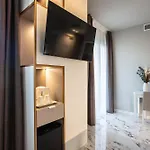 Hotel Elena 3*