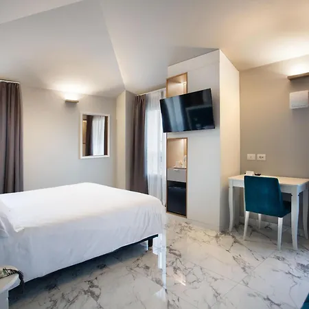 Elena Hotel