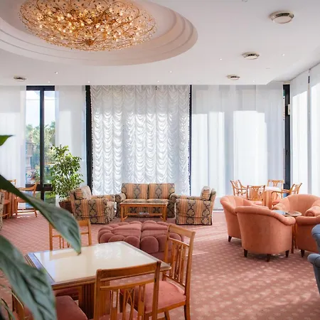 Elena Hotel 3*