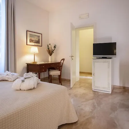 Hotel Elena