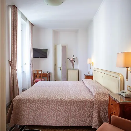 Elena Szálloda Varazze