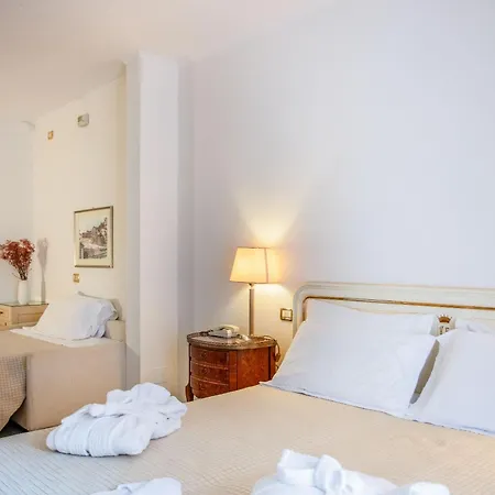 Elena Hotel 3*