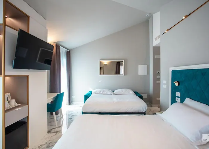 Elena Варацце