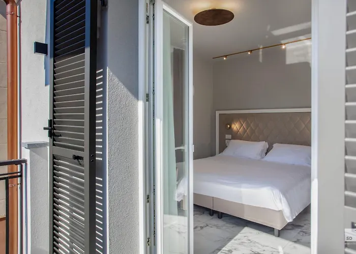 Elena 3* Варацце