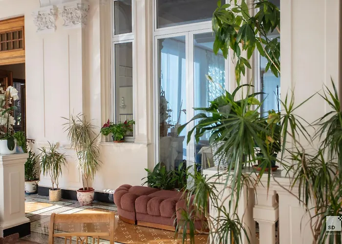 Elena Варацце