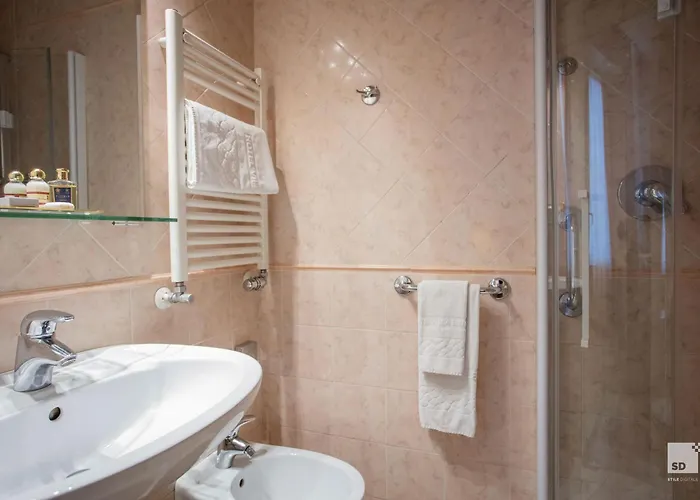 Elena Hotel